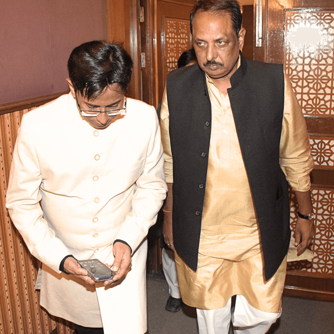 63-mnlWKnzoGPFqoyWv (1)